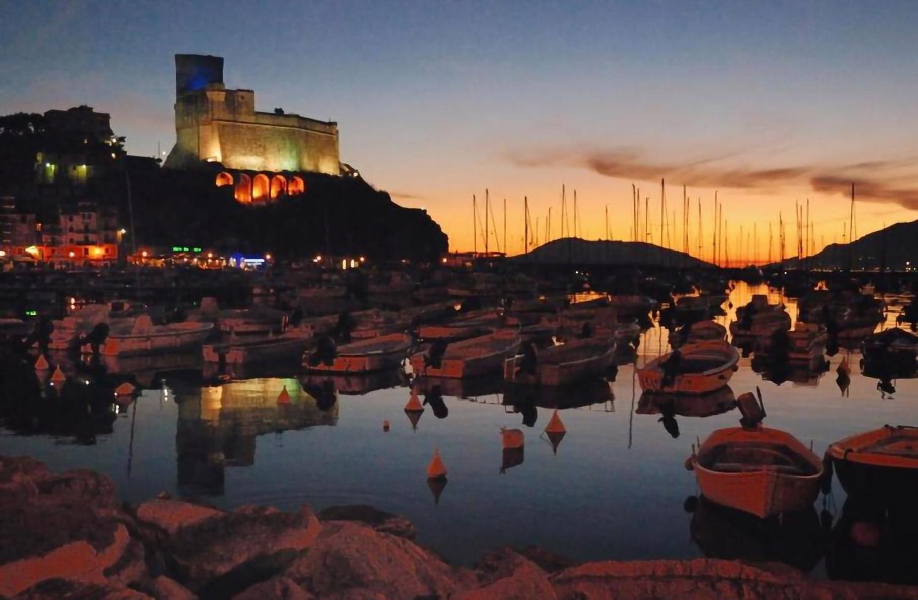 Affittacamere "In Piazzetta Da Vasco" Lerici Εξωτερικό φωτογραφία
