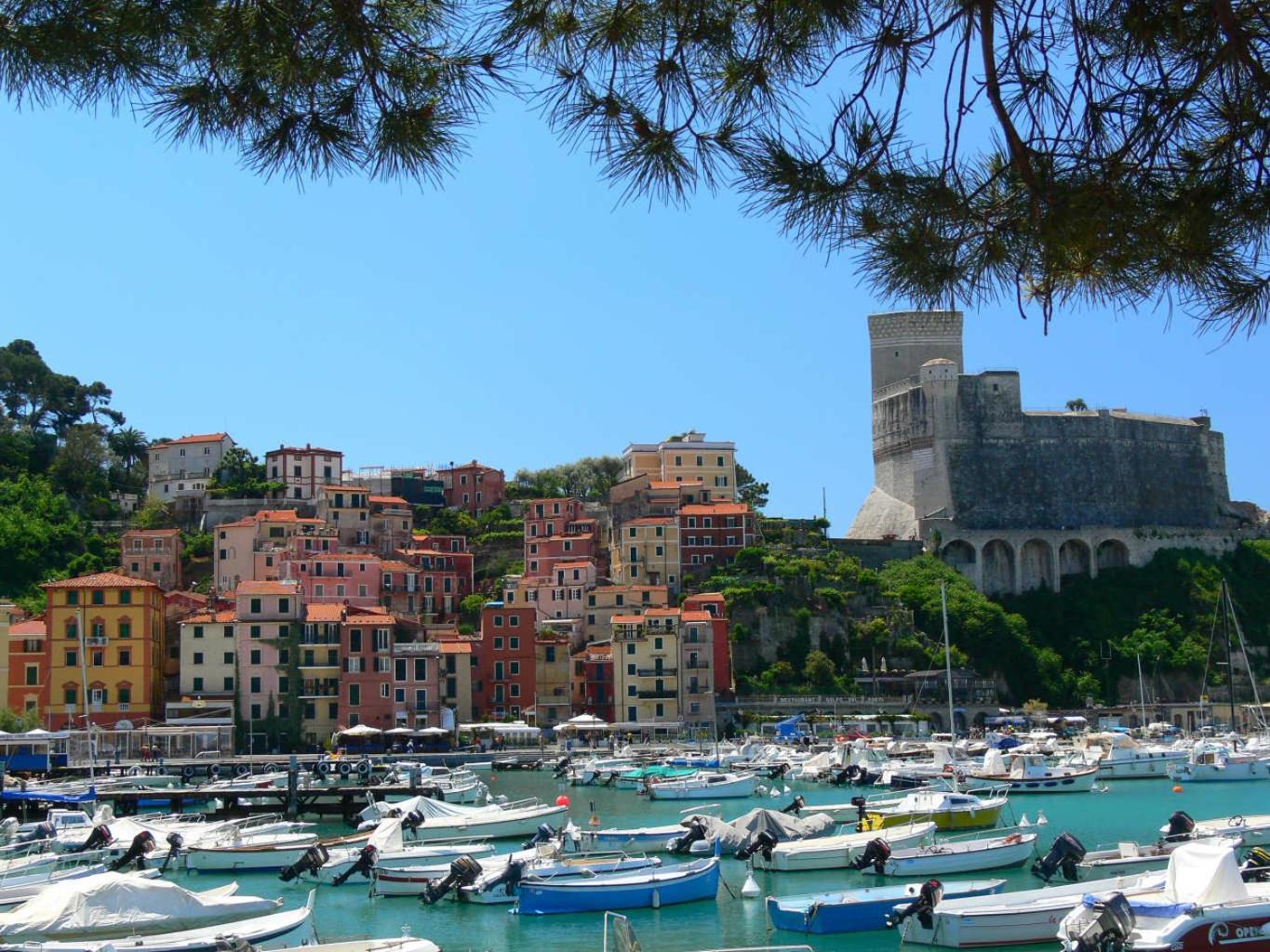 Affittacamere "In Piazzetta Da Vasco" Lerici Εξωτερικό φωτογραφία
